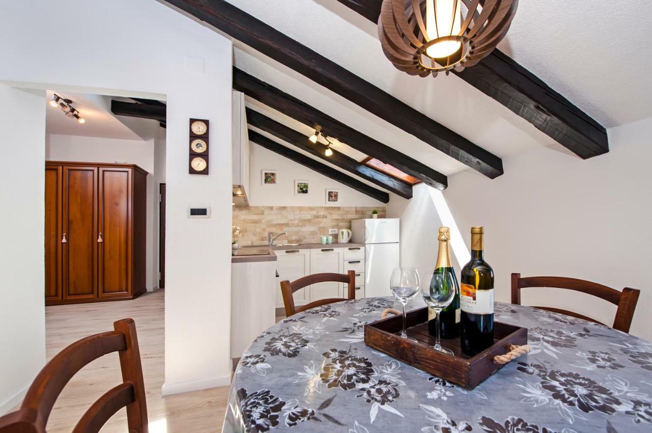 Rovigno Bella Sea View Apartment Buitenkant foto