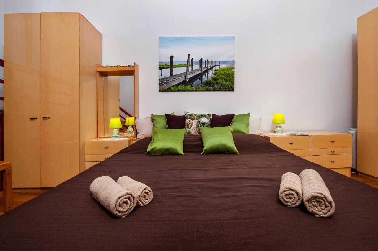Rovigno Bella Sea View Apartment Buitenkant foto