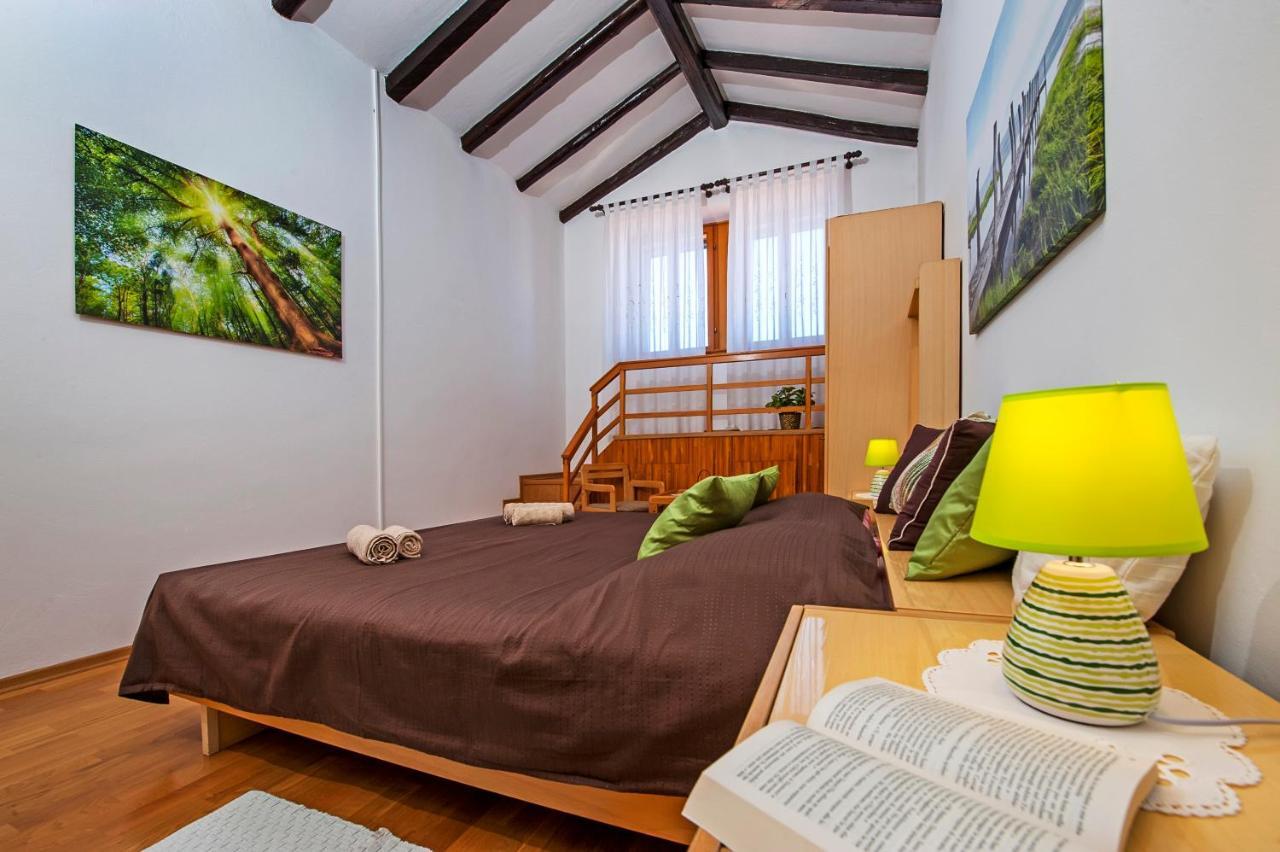 Rovigno Bella Sea View Apartment Buitenkant foto